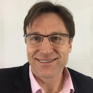 M.D Stephen McCulley, new referral surgeon in Nottingham